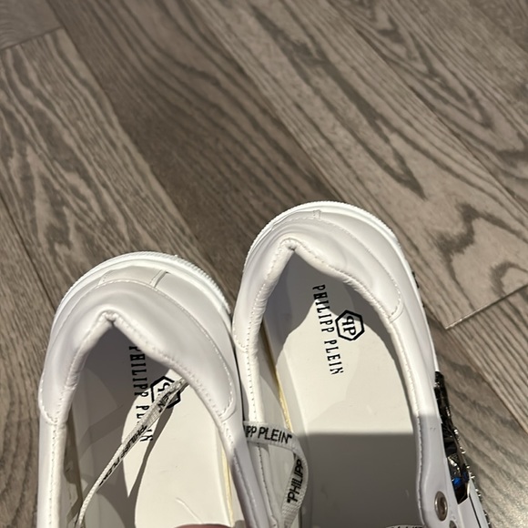 Beautiful sneakers by fashion inspired 💕 - Picture 5 of 12